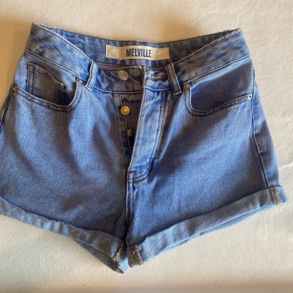 Melville Button Jean Shorts, size 24, blue denim